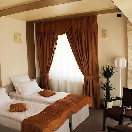 Enigma Pension Târgu Jiu Rom bilde